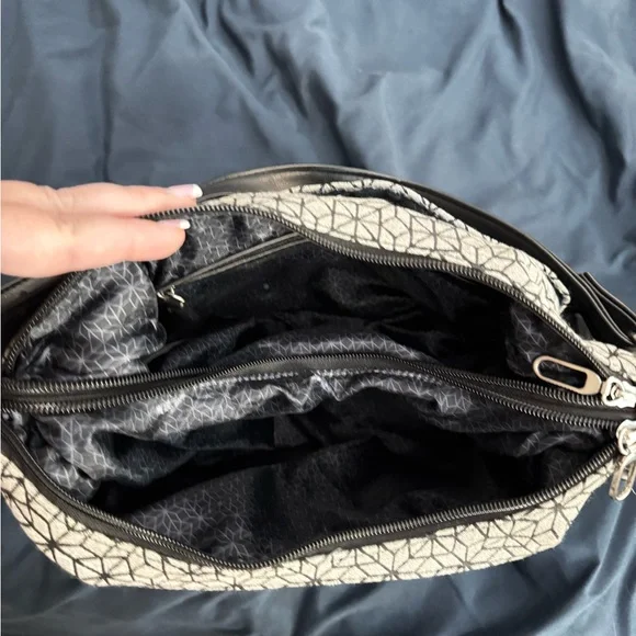 Geometric Black and White Women's Bag - Picture 3 of 5